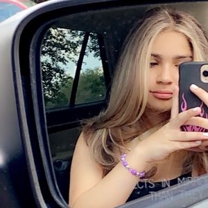 Meet your Posher, Massiel